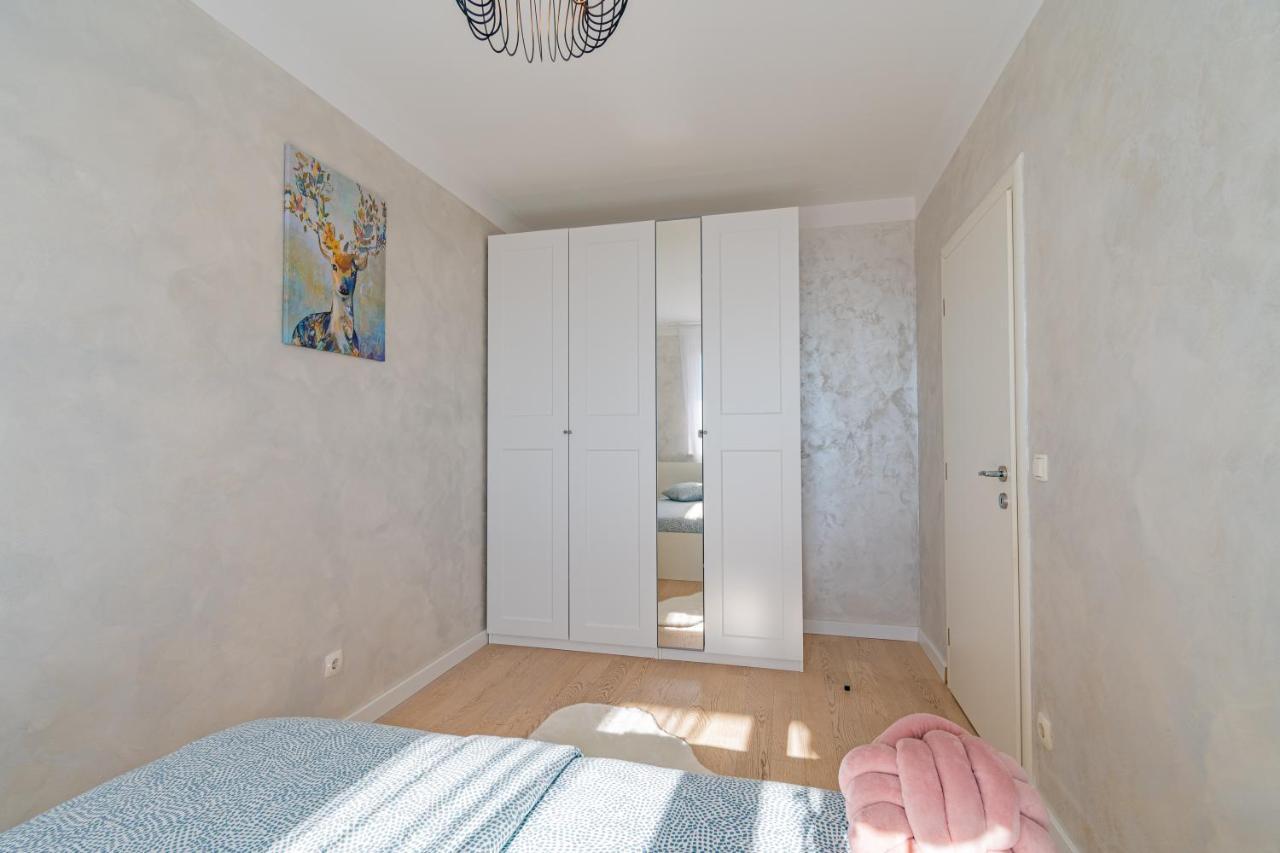 Flexible Selfcheckins 30 - Zagreb - Garage - Electric Vehicle Ccharger - Big Loggia - New - Apartments Repinc 30 ภายนอก รูปภาพ