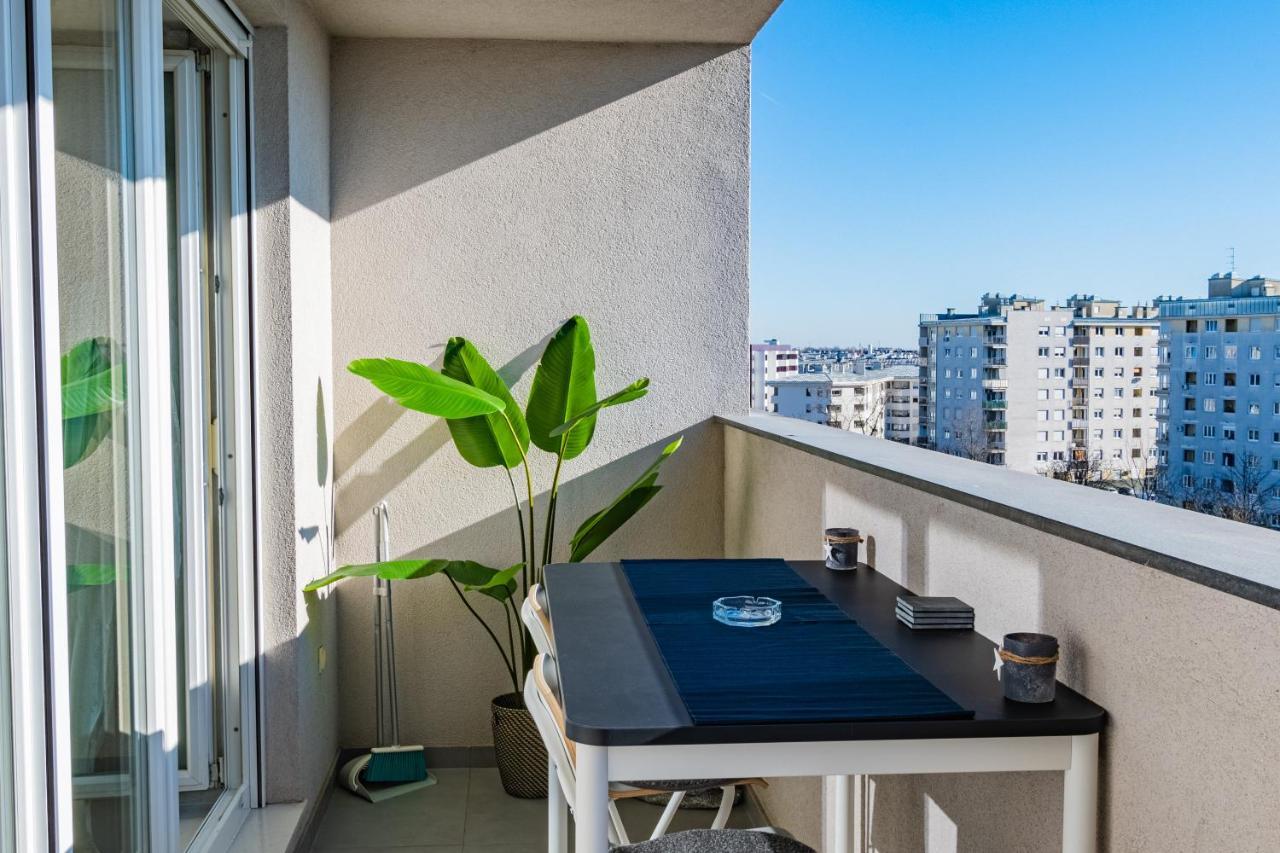 Flexible Selfcheckins 30 - Zagreb - Garage - Electric Vehicle Ccharger - Big Loggia - New - Apartments Repinc 30 ภายนอก รูปภาพ